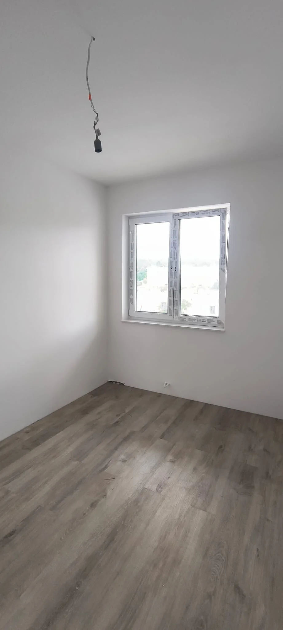 Szpachlowanie i malowanie agregatem Przytoczna-APM_Marcin_Wos