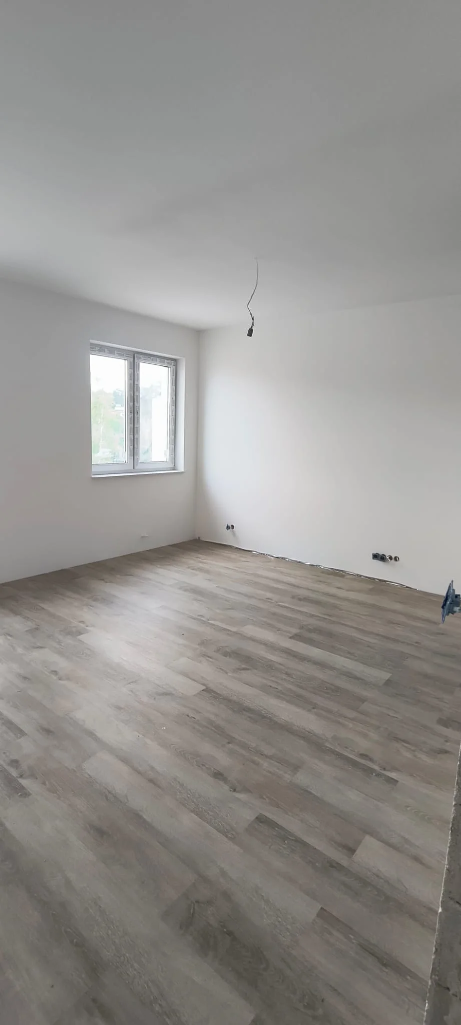 Szpachlowanie i malowanie agregatem Przytoczna-APM_Marcin_Wos