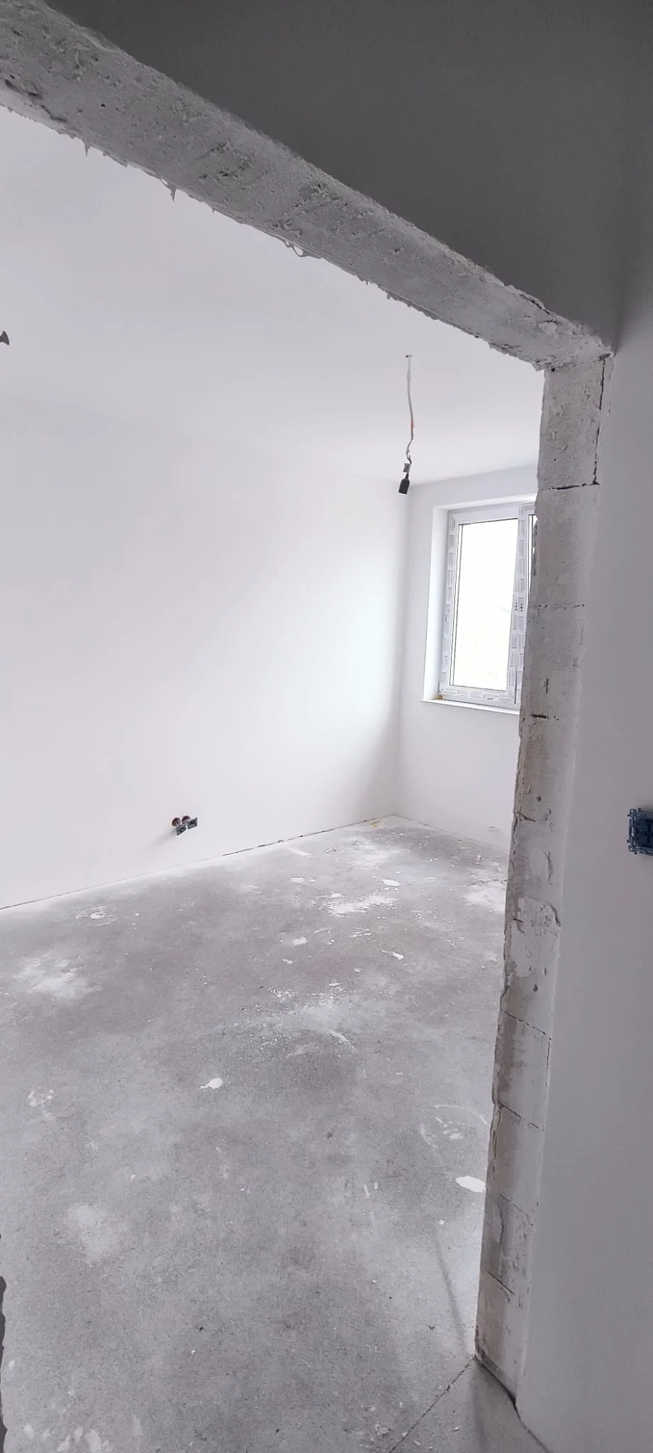 Szpachlowanie i malowanie agregatem Przytoczna-APM_Marcin_Wos