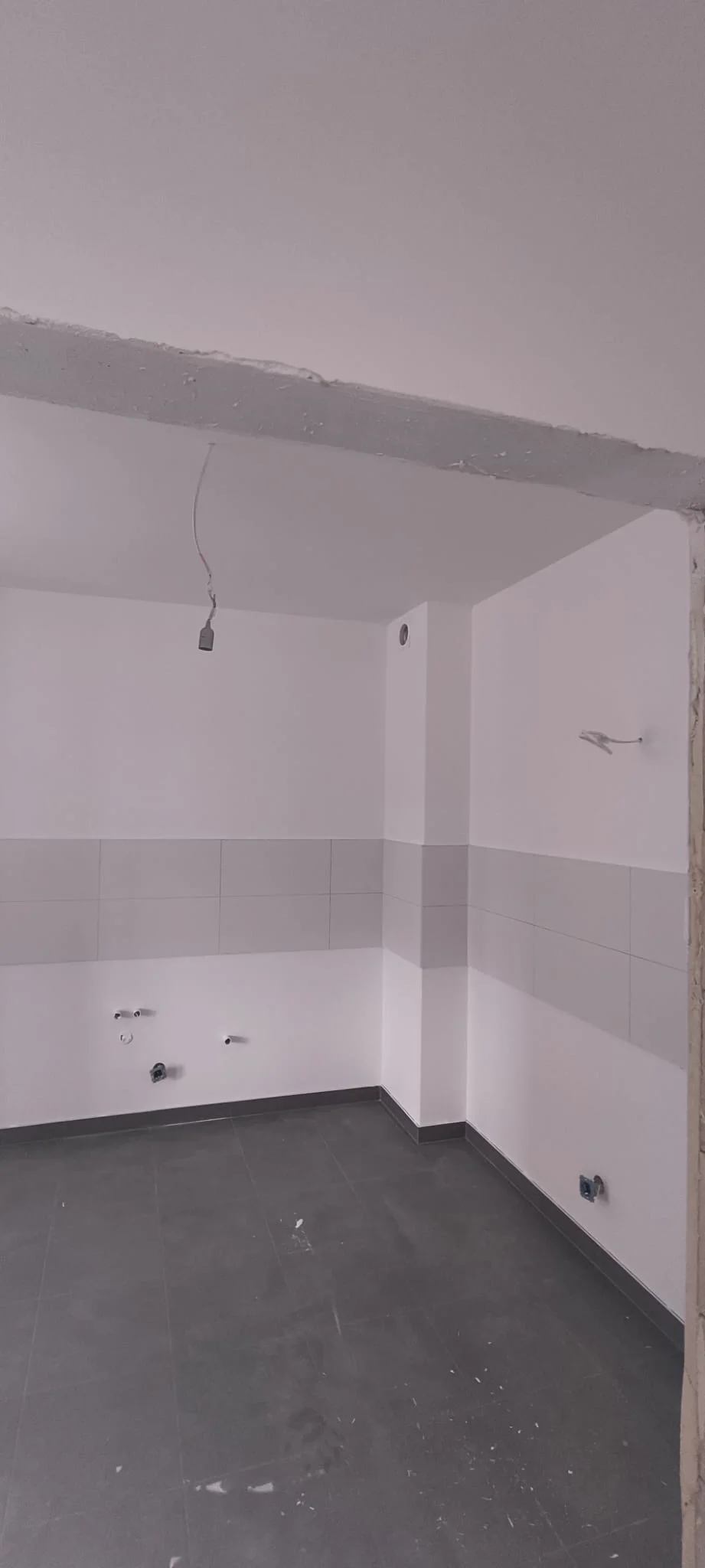 Szpachlowanie i malowanie agregatem Przytoczna-APM_Marcin_Wos