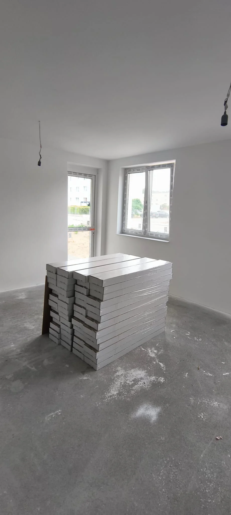 Szpachlowanie i malowanie agregatem Przytoczna-APM_Marcin_Wos